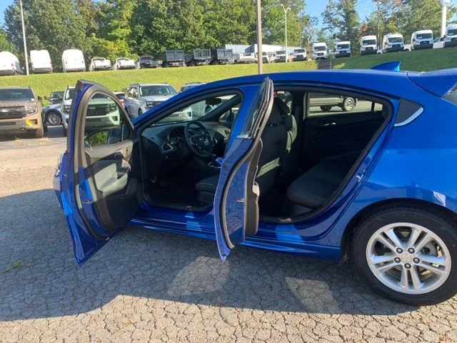 Used 2017 Kinetic Blue Chevrolet LT image 17