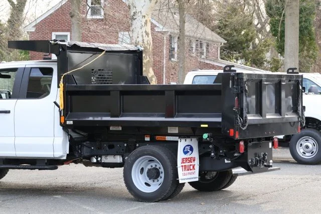 New 2026 Oxford White Ford F-550® XL image 7