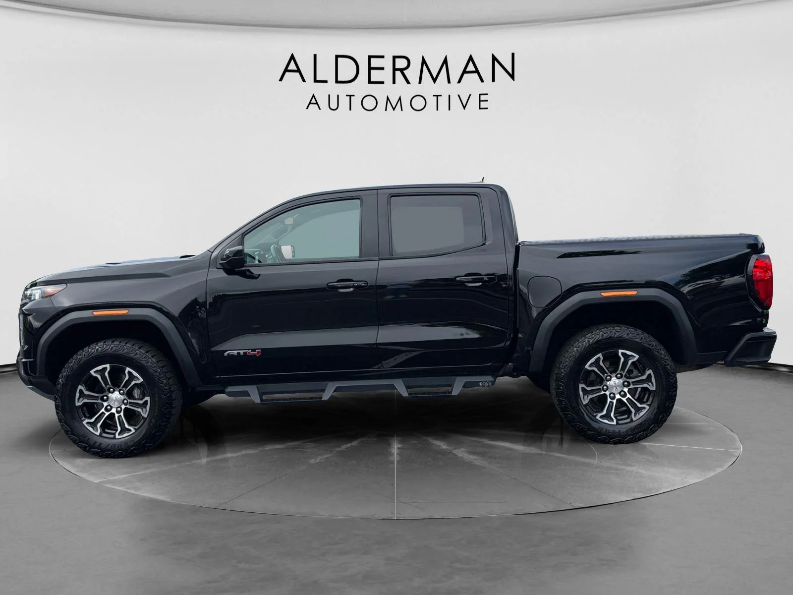 Used 2023 Onyx Black GMC 4WD AT4 image 2
