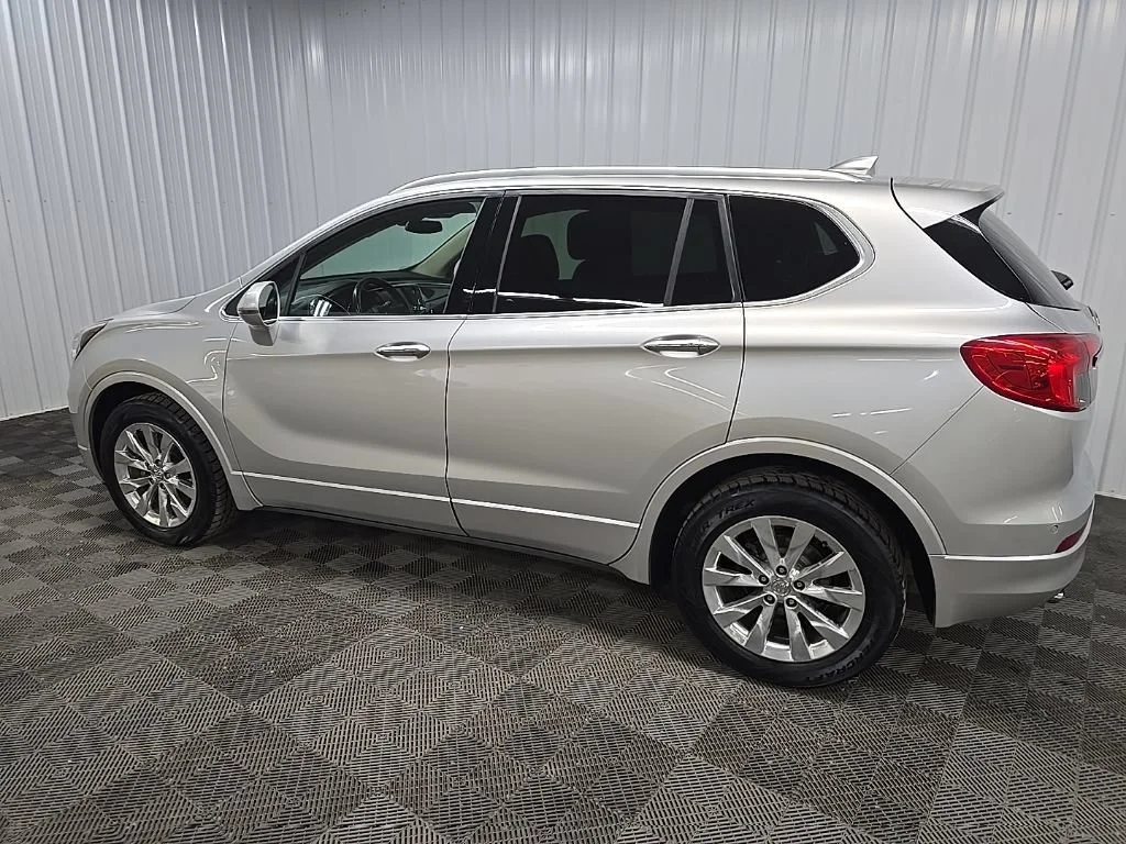 Used 2018 GALAXY SILVER METALLIC Buick Essence image 4