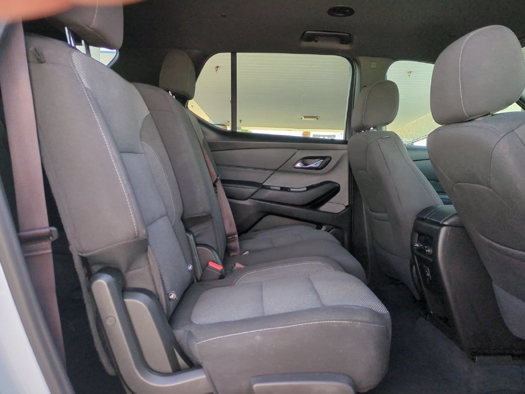 Used 2023 Summit White Chevrolet LT Cloth image 33
