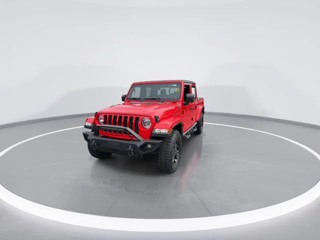 Used 2022 Red Jeep Sport image 3