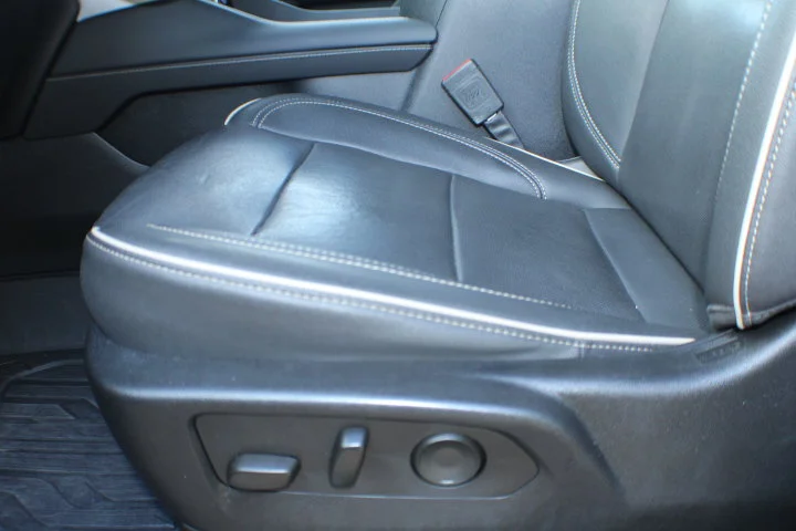 Certified Used 2024 Onyx Black GMC SLT image 14