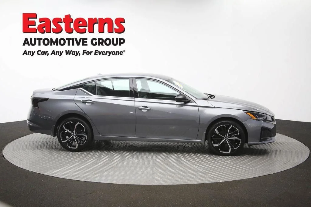 Used 2025 Gray Nissan 2.5 SR image 46