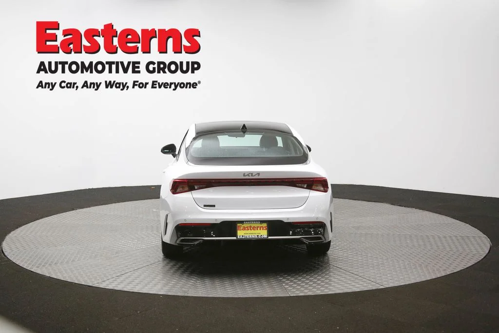 Used 2022 White Kia EX image 36