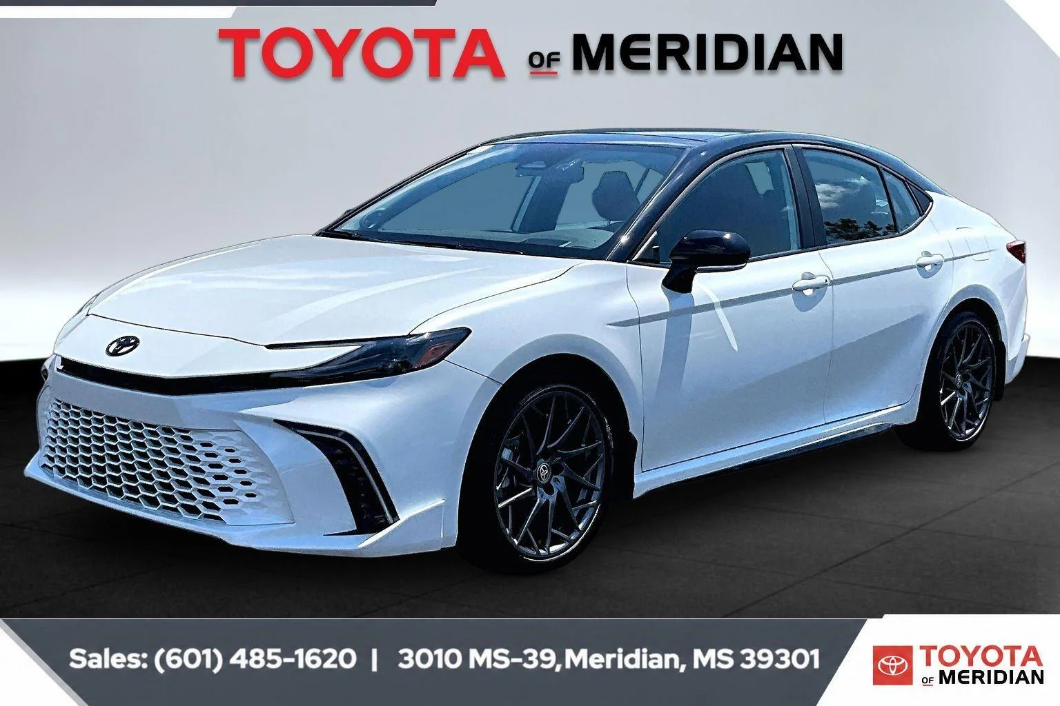 Used 2026 Wind Chill Pearl w/Midnight Black Metallic Roof Toyota XSE image 10