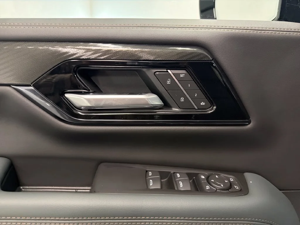 New 2027 Sterling Metallic GMC AT4 image 20