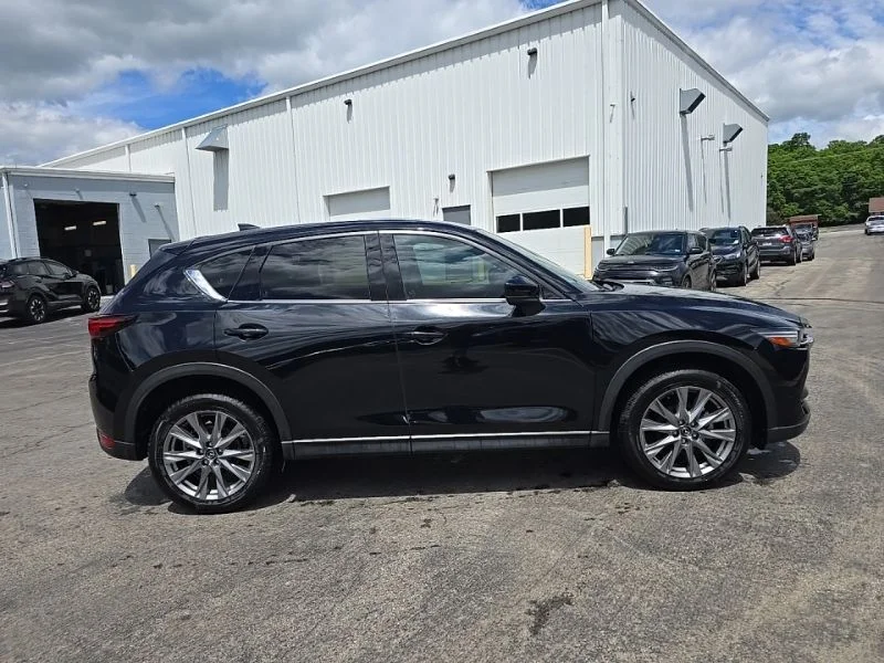 Used 2021 Black Mazda Grand Touring image 9