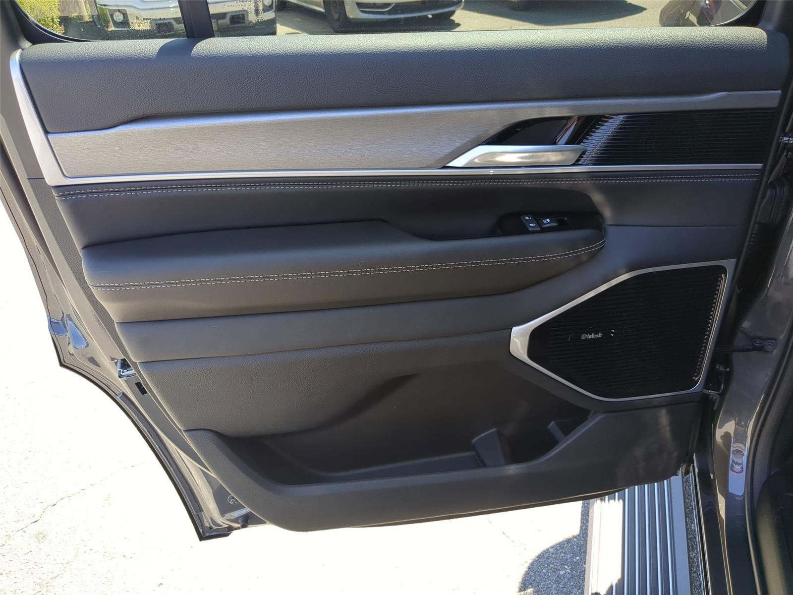 New 2026 Baltic Gray Metallic Clearcoat Jeep Limited Altitude image 26