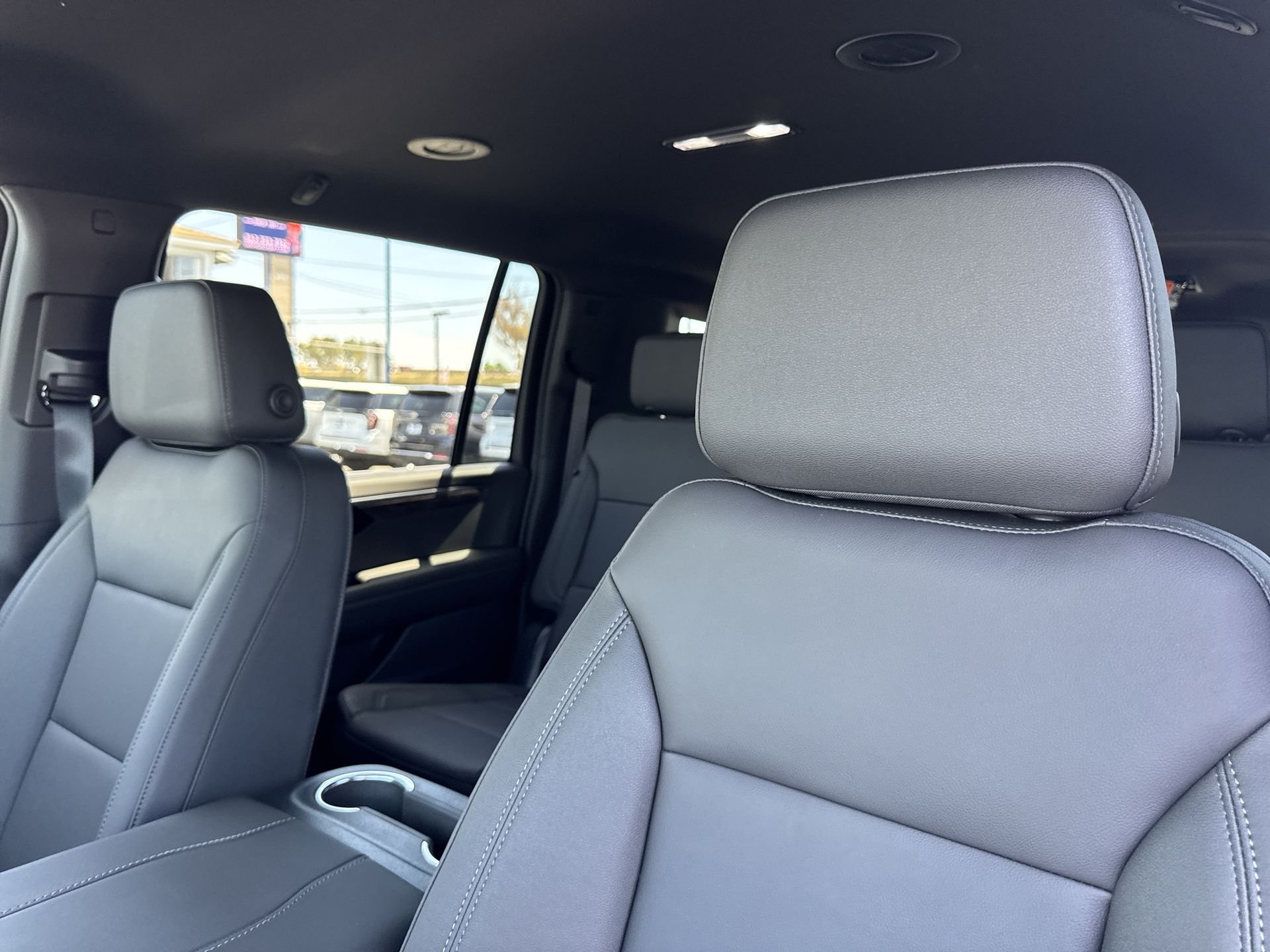 2026 Chevrolet Suburban LT - Photo 33