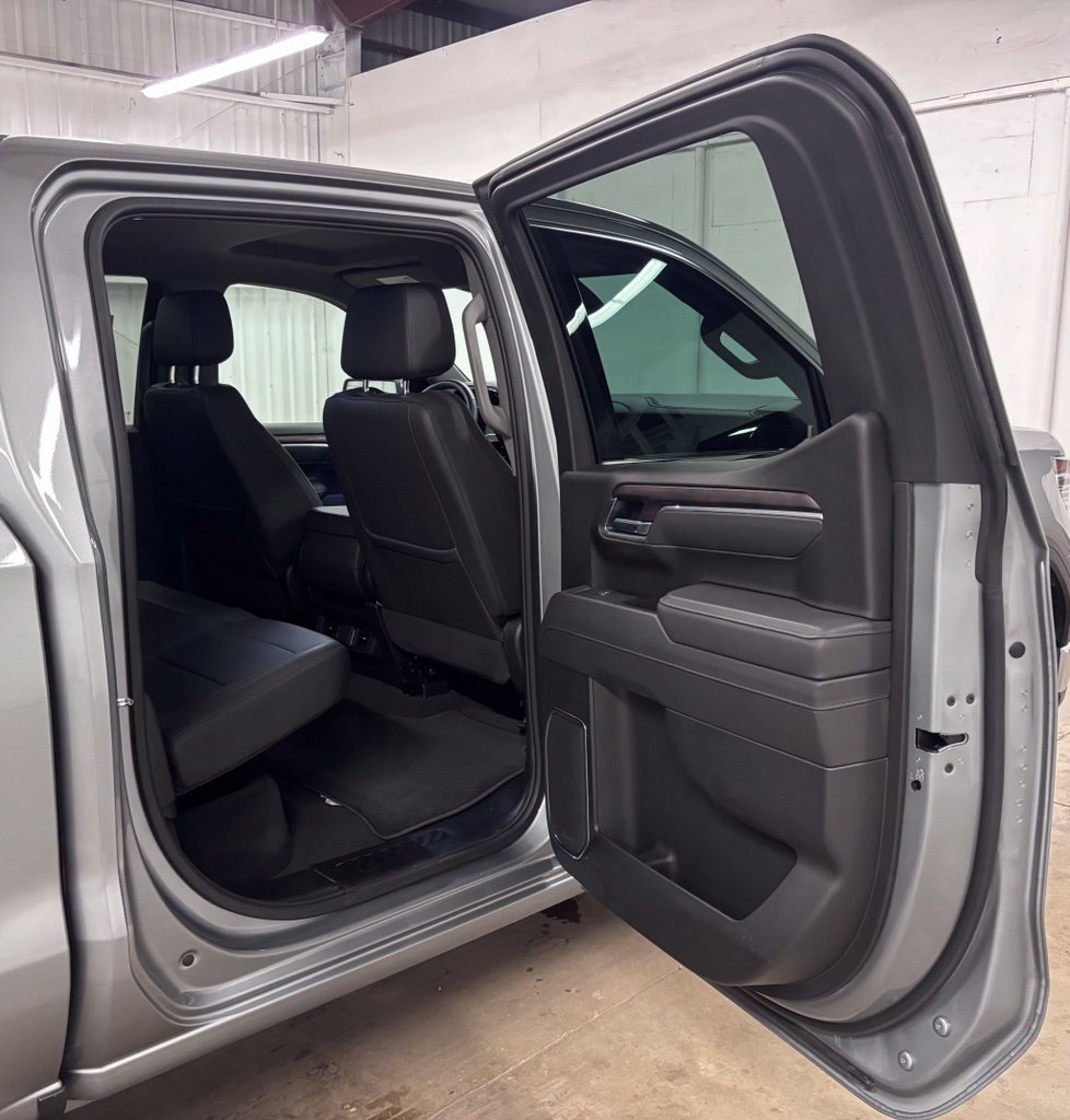 Used 2025 Silver GMC SLT image 16