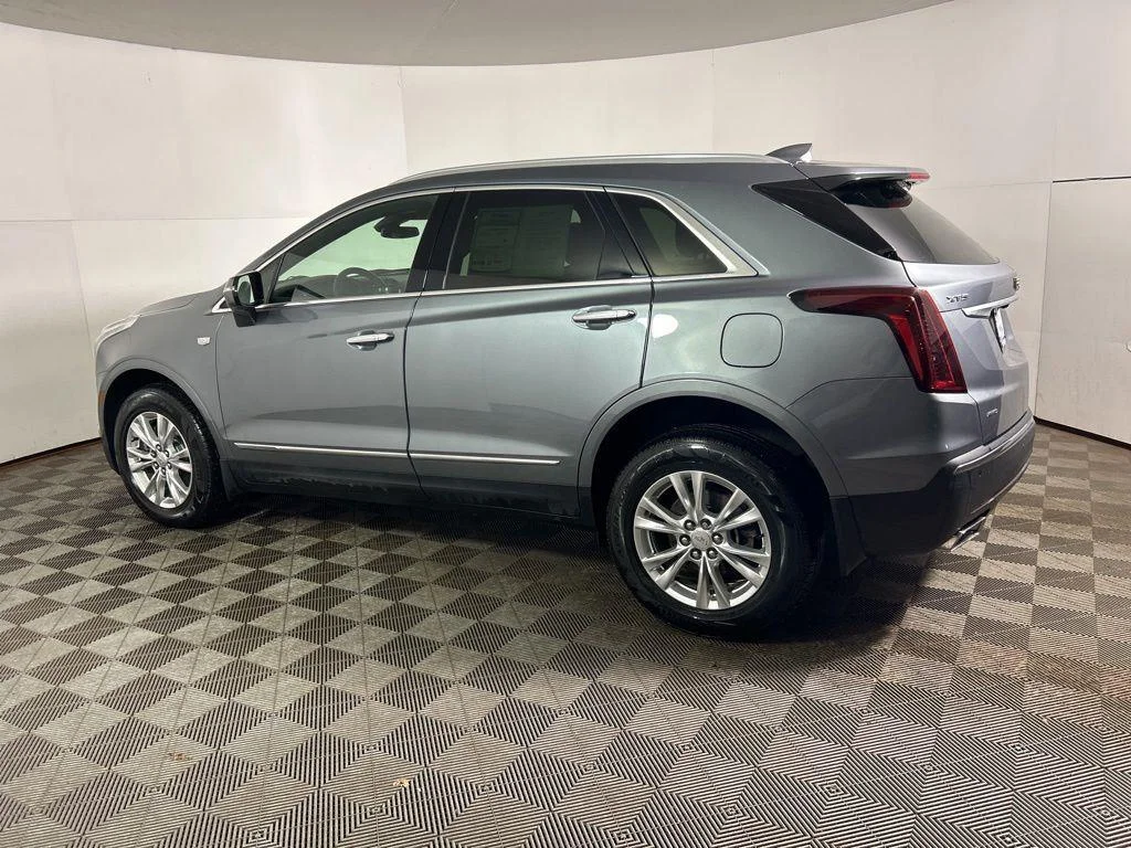 Used 2021 Steel Metallic Cadillac Luxury image 11