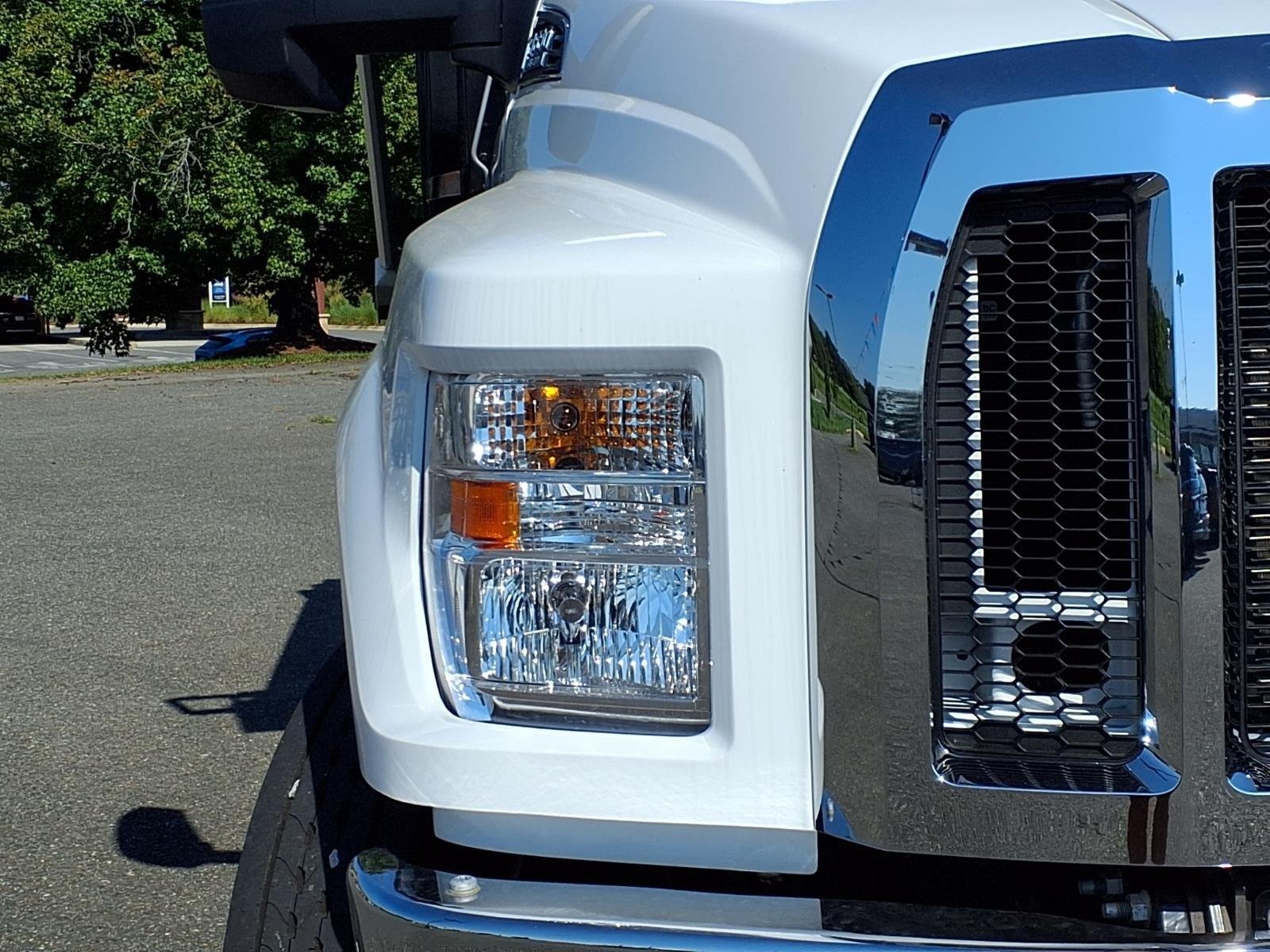 Used 2024 WHITE FORD MEDIUM TRUCK  image 20
