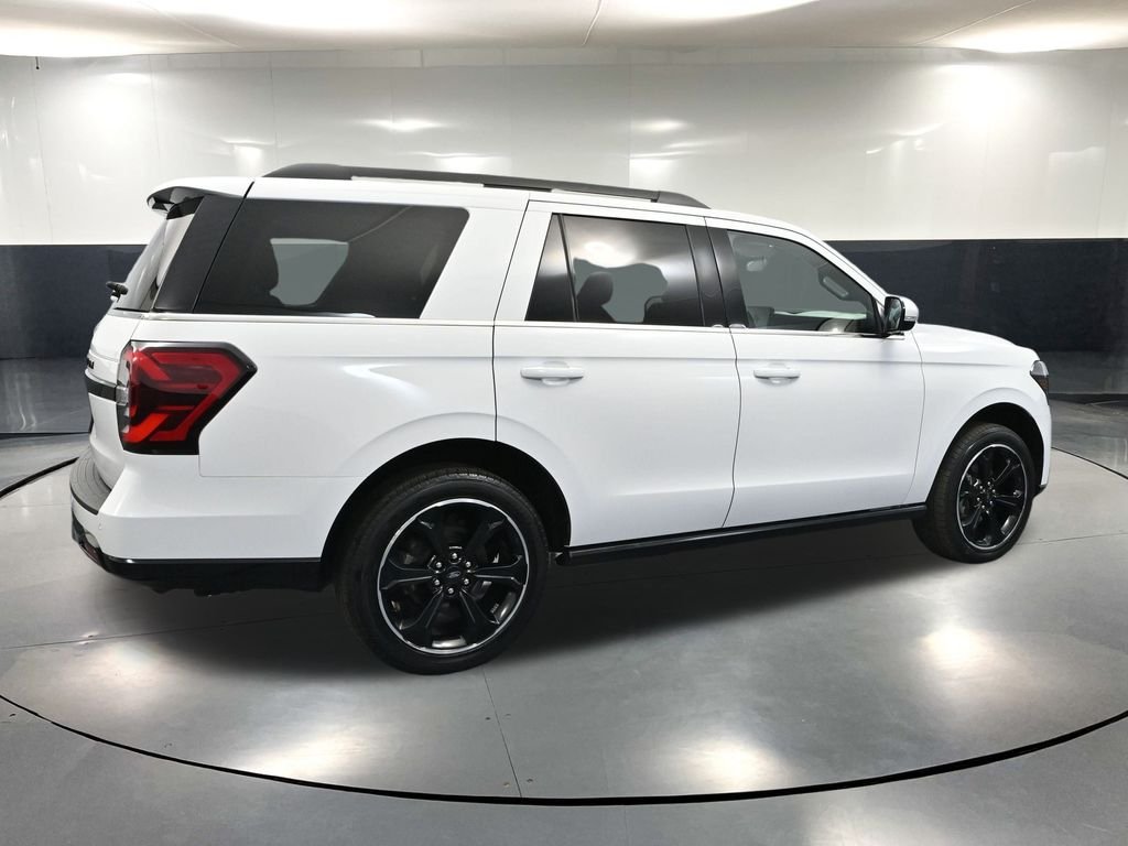 2022 Ford Expedition Limited photo 4
