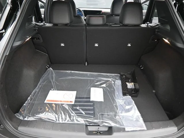 2025 Nissan Kicks SR - Photo 13