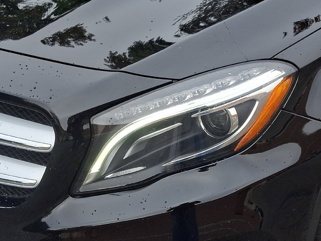 Used 2015  Mercedes-Benz GLA 250 image 9