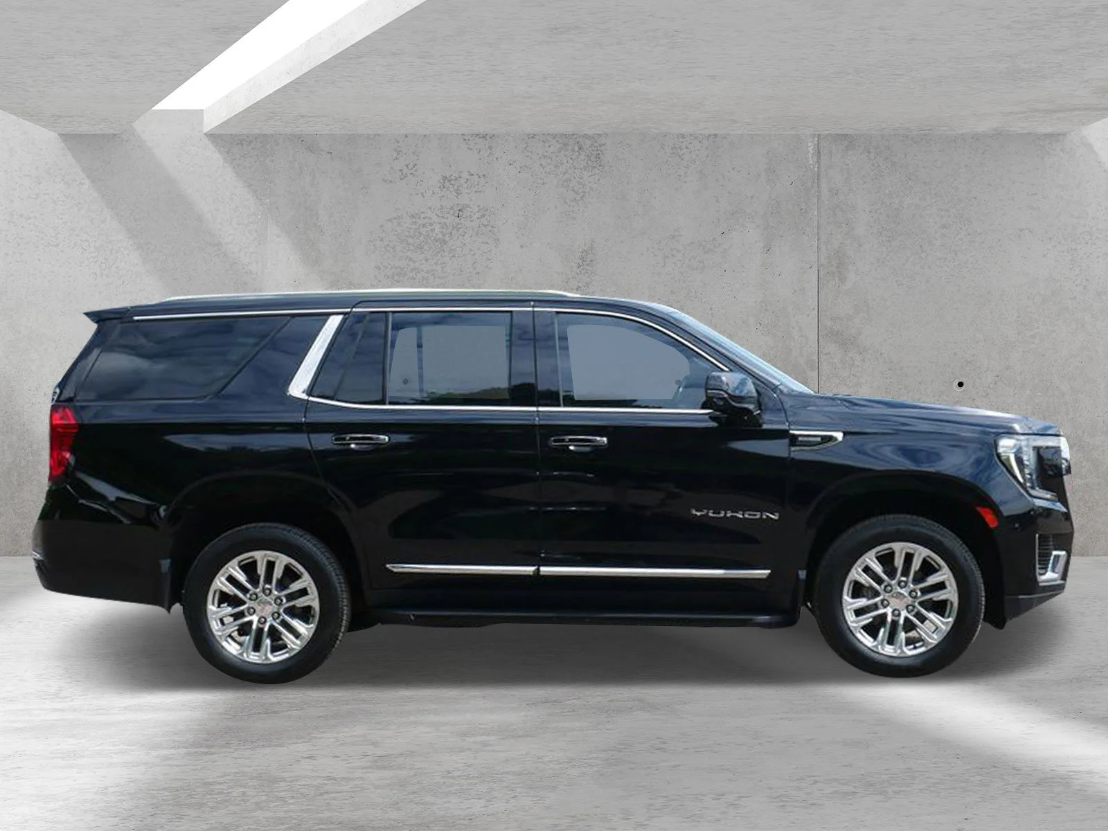 Certified 2021 GMC Yukon SLT with VIN 1GKS2BKT3MR321154 for sale in White Bear Lake, Minnesota