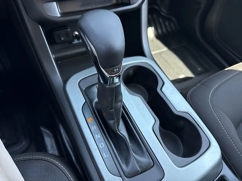 Used 2022 Summit White Chevrolet LT image 15