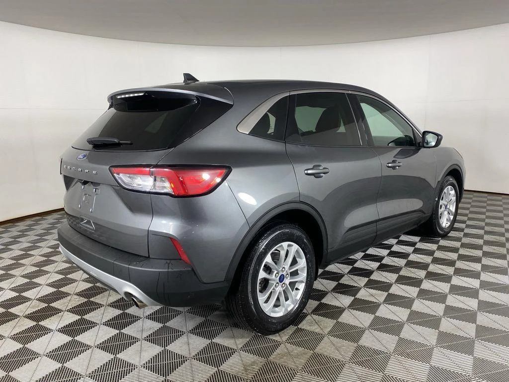 Used 2022 Carbonized Gray Metallic Ford SE image 10