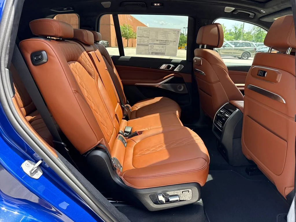New 2027 Blue BMW M60i image 29