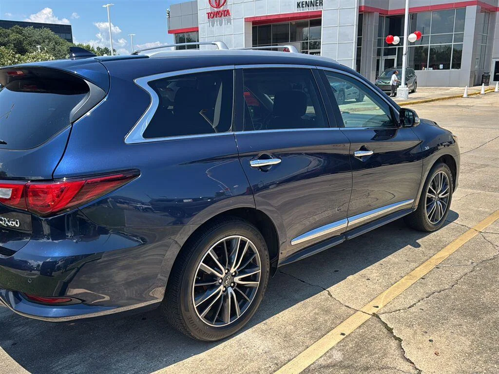Used 2016 Hermosa Blue INFINITI  image 3