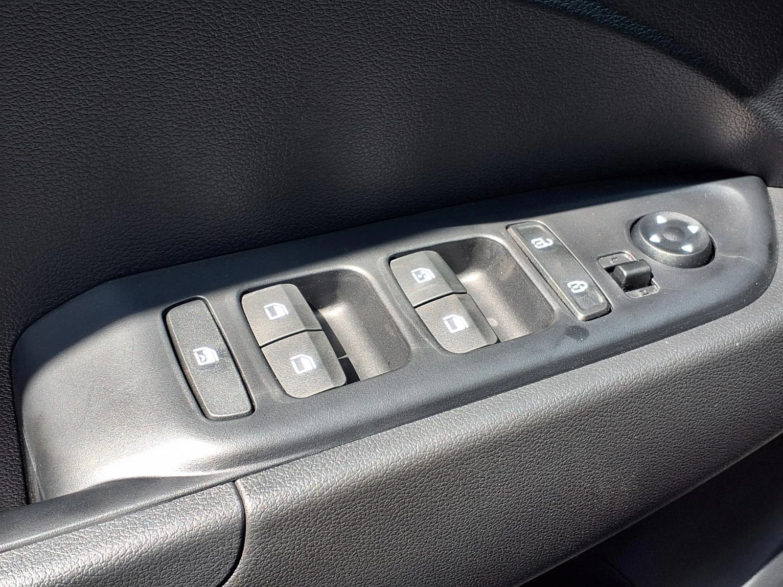 New 2026 Onyx Black Hyundai SEL image 12