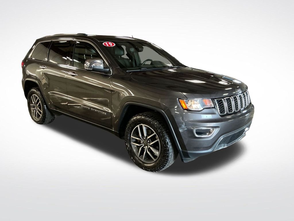 Used 2019 Gray Jeep Limited image 8