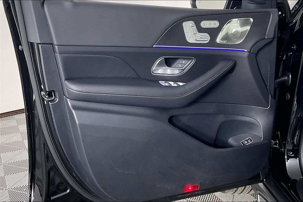 2026 Mercedes-Benz GLS Base - Photo 15