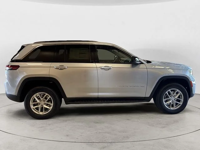 New 2026 Silver Jeep Laredo X image 7