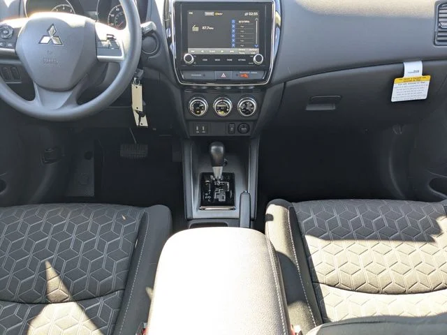 New 2026 White Mitsubishi ES image 16