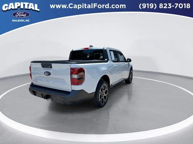 Used 2025 White Ford Lariat image 8