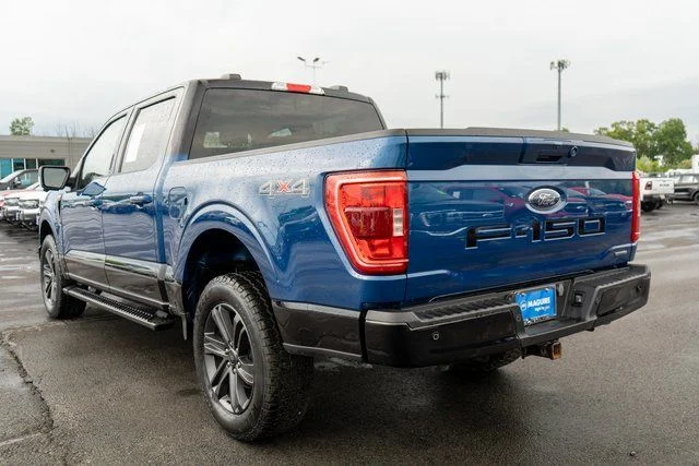 Used 2023 Blue Ford XLT image 8