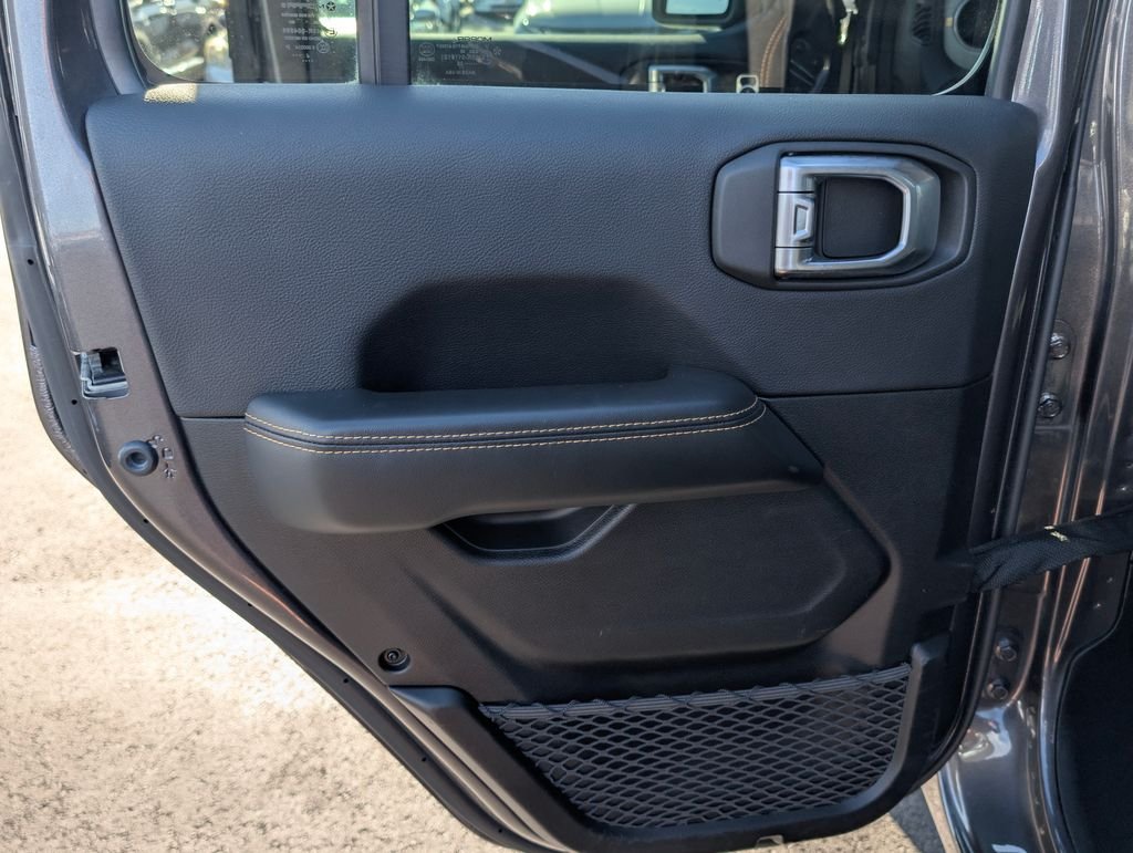 2025 Jeep Wrangler 4-Door Sahara - Photo 16