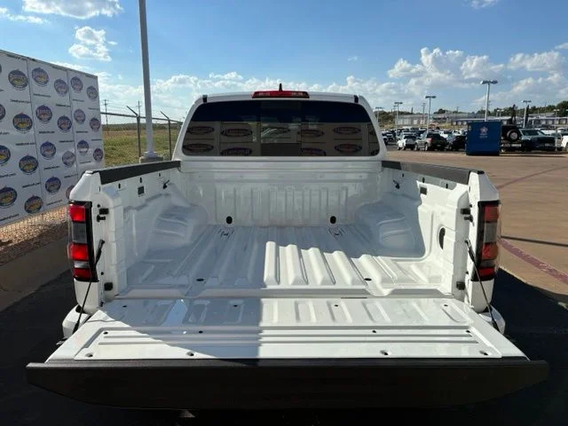 New 2027 Glacier White Nissan SV image 6