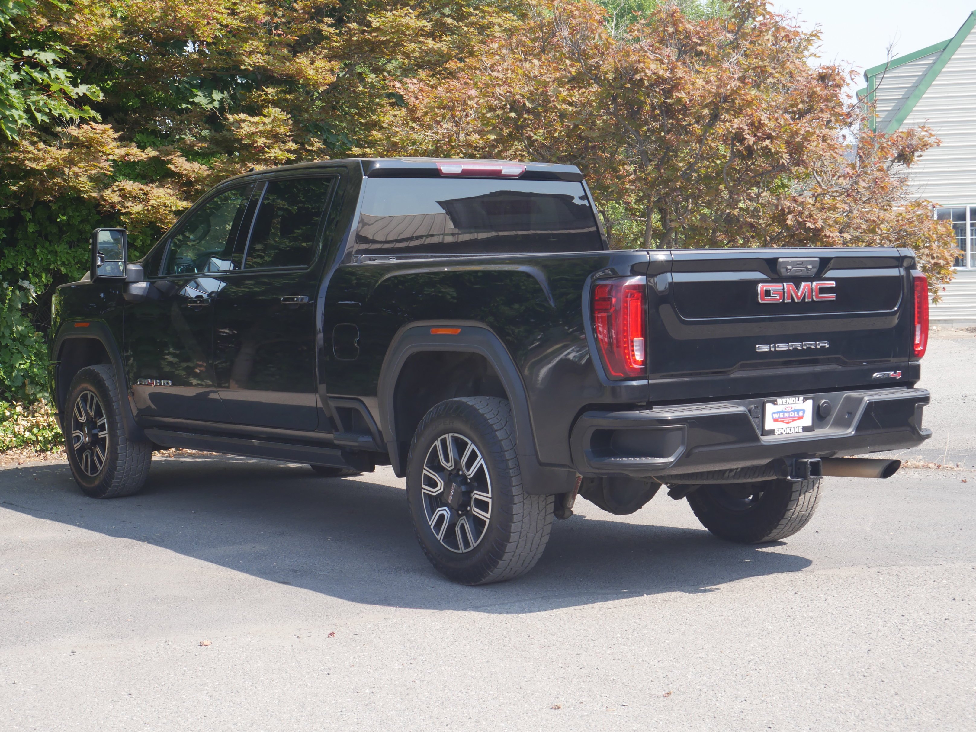 Used 2022 Onyx Black GMC AT4 image 16