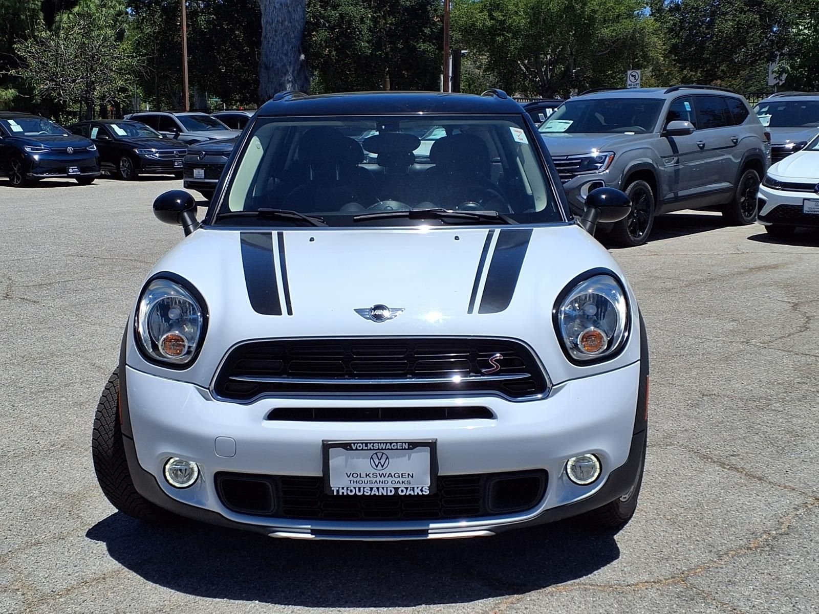 Used 2016 White MINI Base image 2