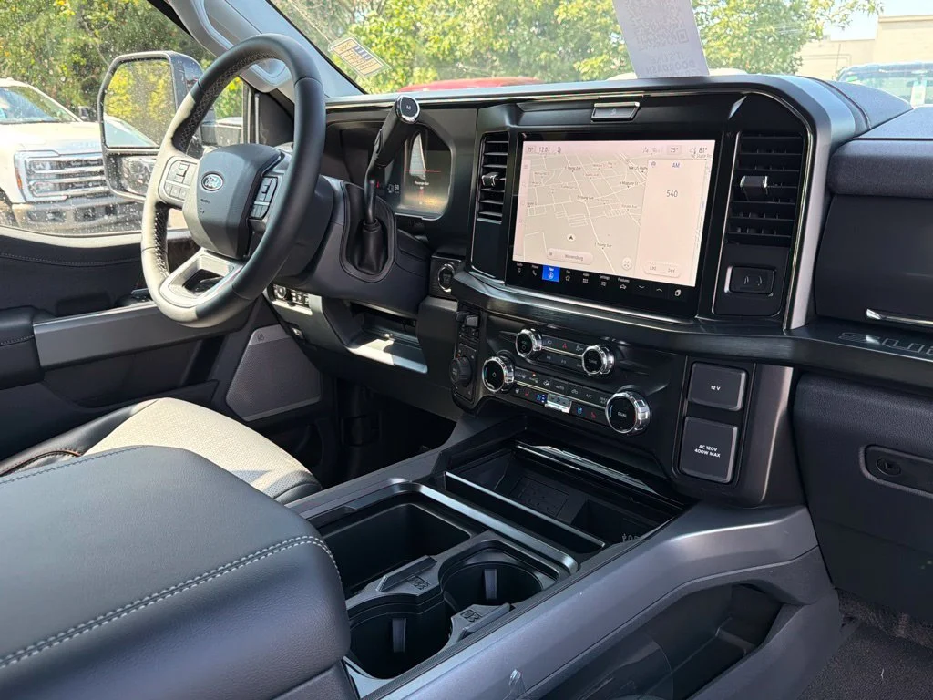 New 2027 Agate Black Metallic Ford F-250® Lariat® image 16