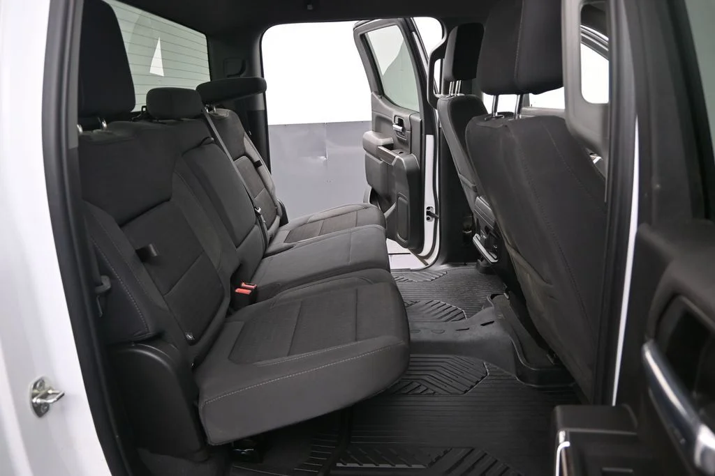 Used 2022 White Chevrolet RST image 31