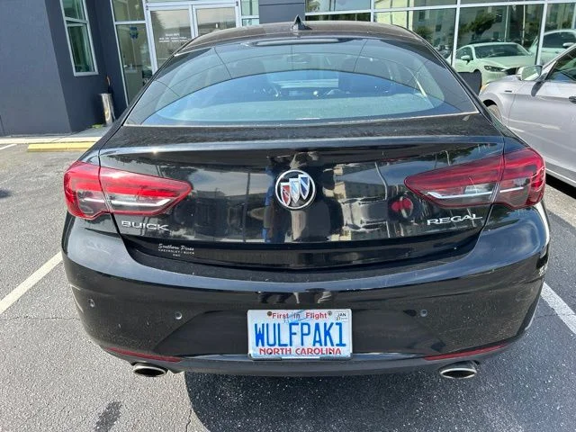 Used 2018 Black Buick Essence image 8