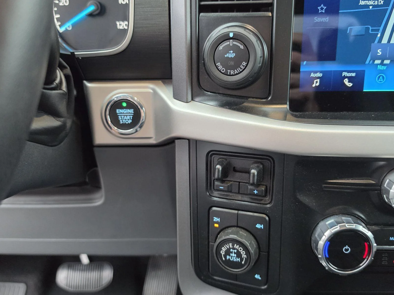 Used 2023 Agate Black Ford XLT image 23