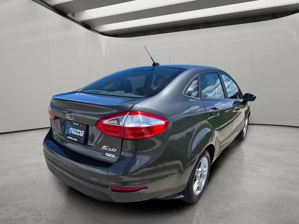 Used 2019 Magnetic Metallic Ford SE image 5