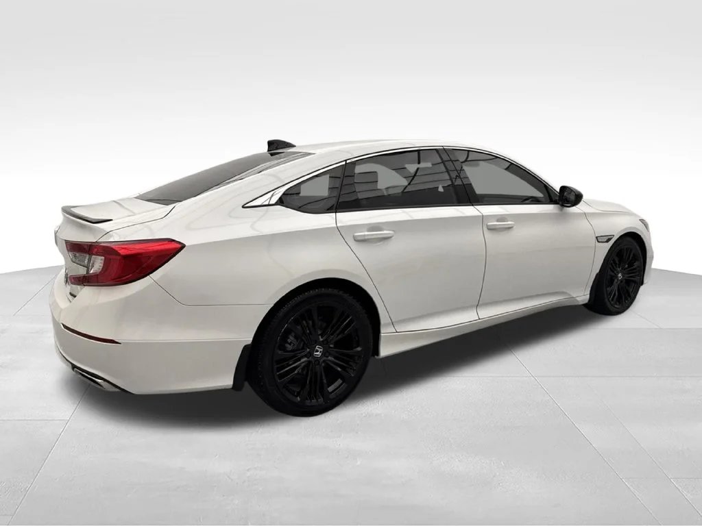 Used 2022 Platinum White Pearl Honda 1.5T SPORT image 11