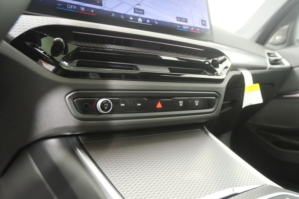 2026 BMW 3 Series 330i - Photo 22