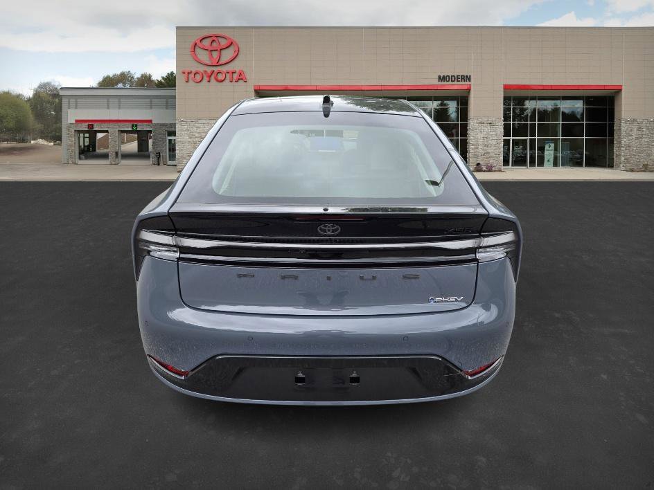 New 2025 Guardian Gray Toyota XSE image 6
