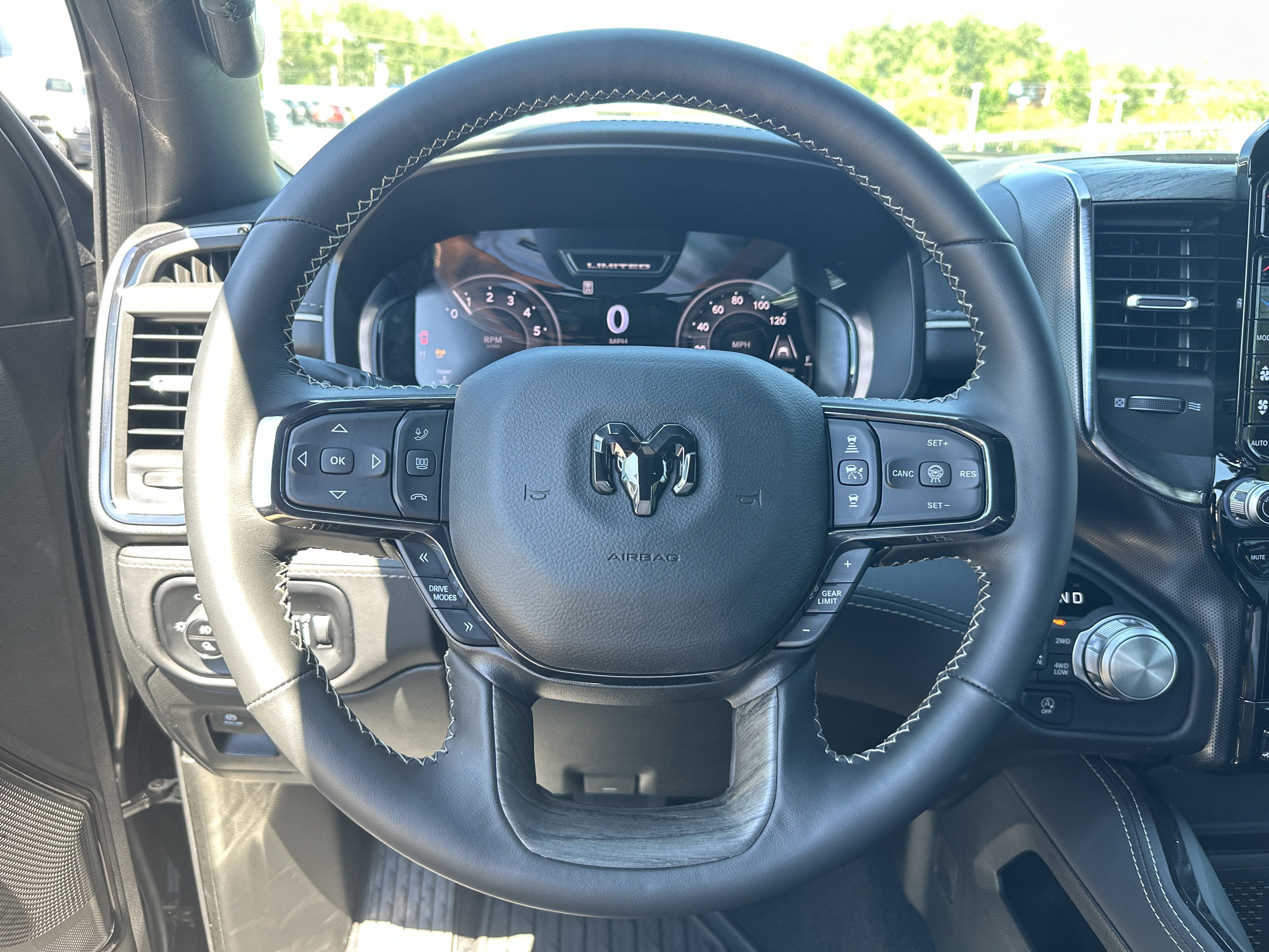 2025 RAM 1500 Limited - Photo 34