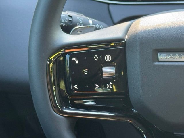 Certified Used 2024 Fuji White Land Rover Dynamic image 23
