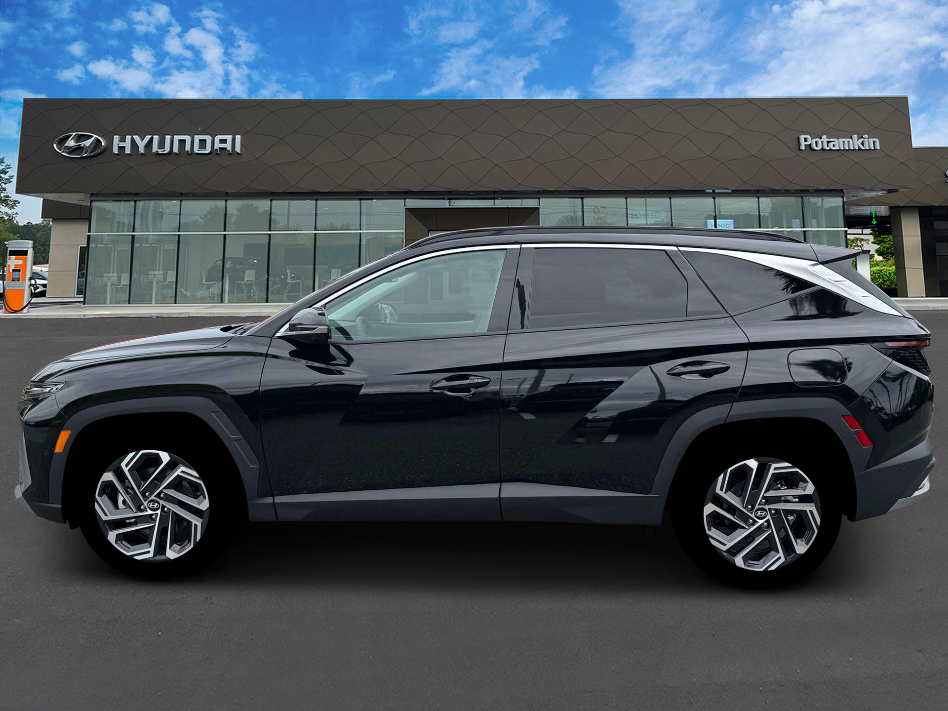 New 2026 PHANTOM BLACK Hyundai Limited image 3