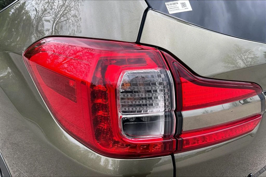 Used 2022 Brown Subaru Onyx Edition image 30