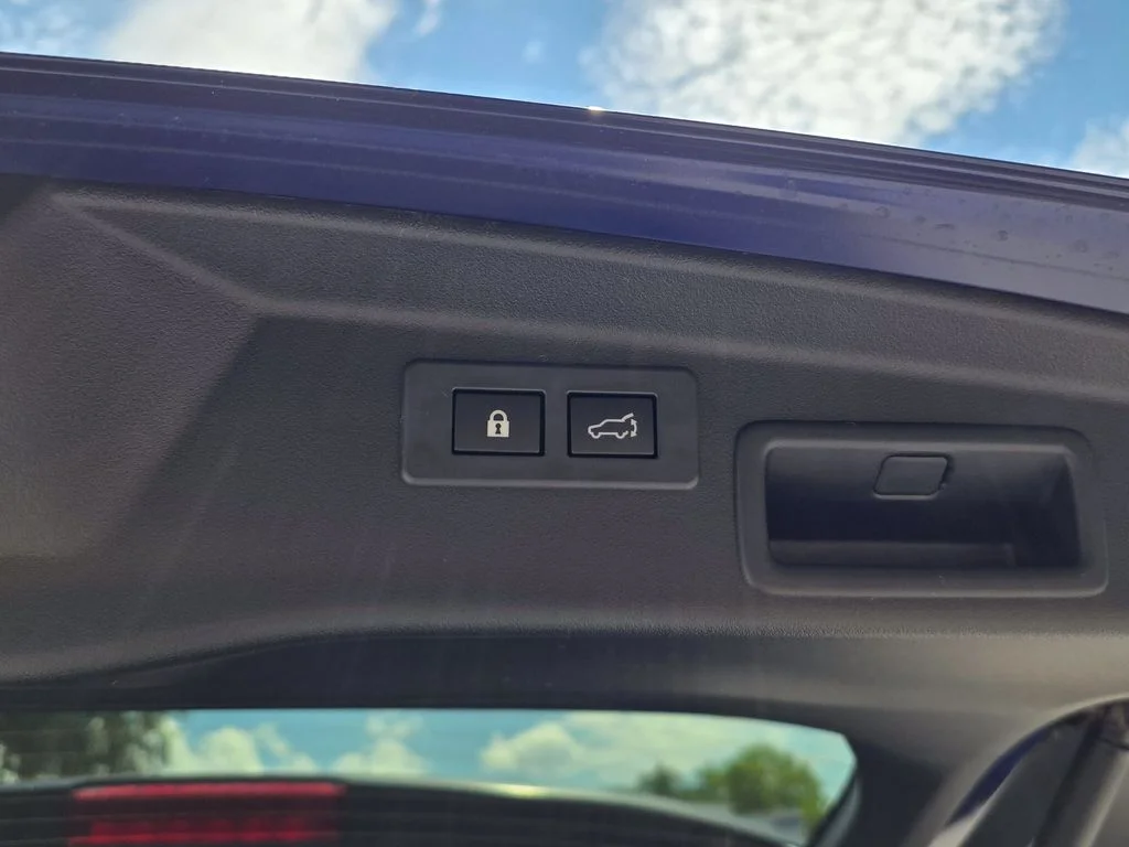 New 2026 SAPPHIRE BLUE PEARL Subaru Premium image 10
