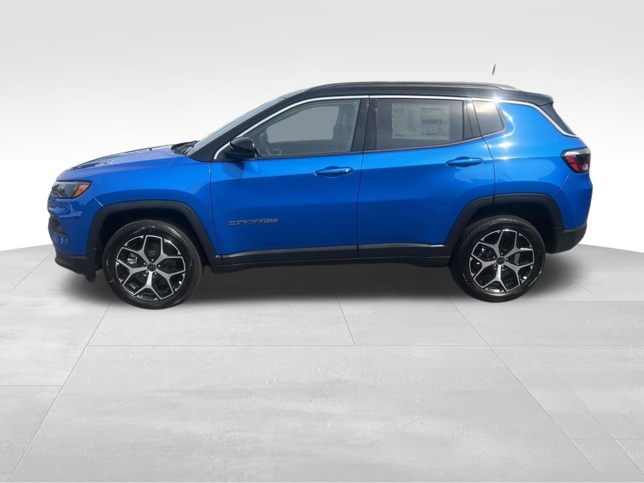 New 2026 Hydro Blue Pearl-Coat Exterior Paint Jeep Limited image 2